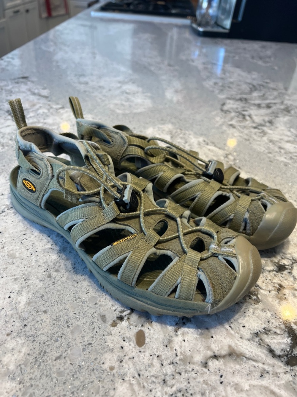 KEEN Whisper Women's Hiking Sandals Olive Green Size 9.5